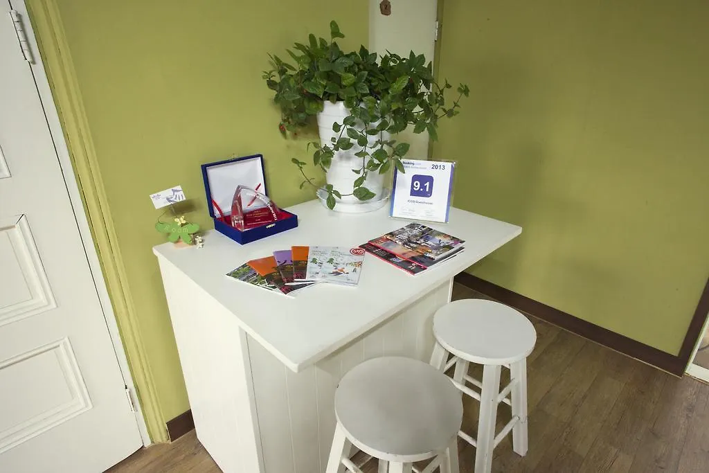 Icos Guesthouse 2 For Female Сеул 2*,